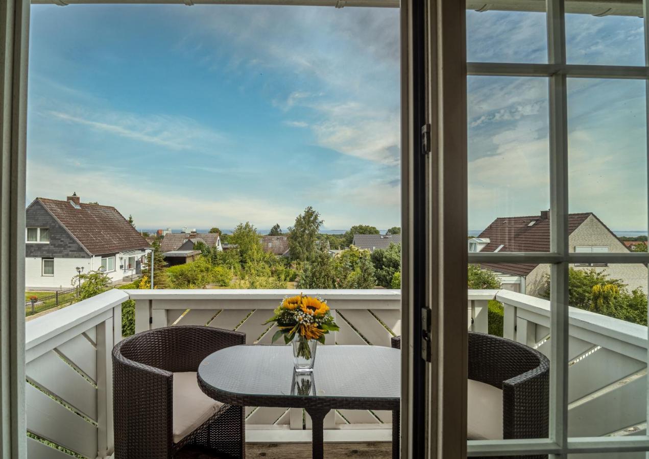 Hotel Tom'S Hus Heiligenhafen Extérieur photo