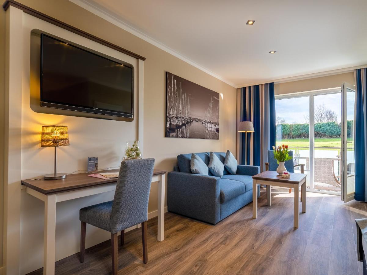 Hotel Tom'S Hus Heiligenhafen Extérieur photo