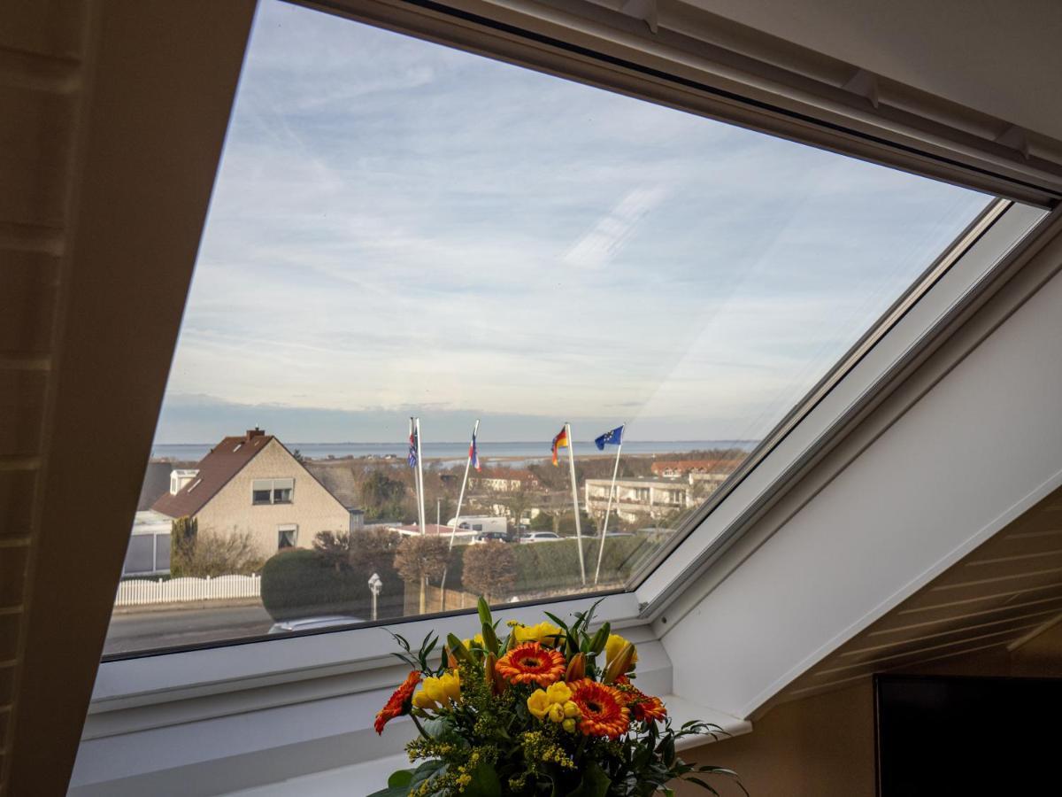 Hotel Tom'S Hus Heiligenhafen Extérieur photo